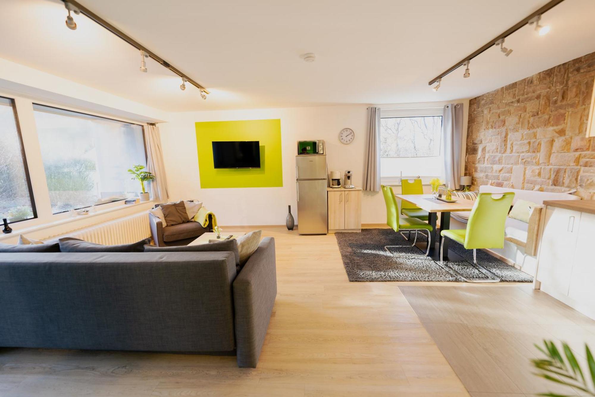 Ferienhaus Schoene Aussicht Ferienwohnung Gruen Hemfurth-Edersee Buitenkant foto